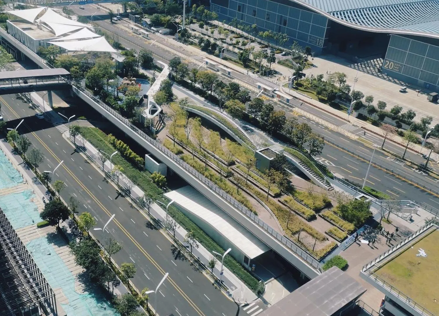 Royal Executive Apartment, Shenzhen World Exhibition & Convention Center, Nearby Shenzhen World North Metro St Ation Aparthotel